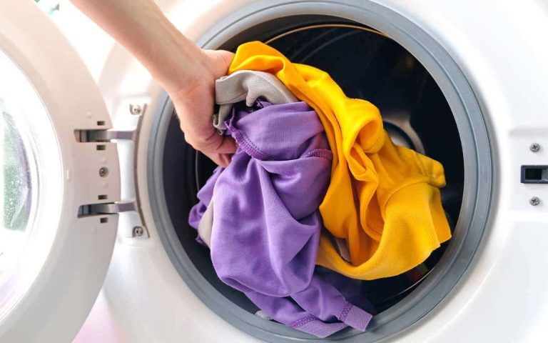How to Achieve Pure Clothing Cleanliness Without Chemical Laundry Additives